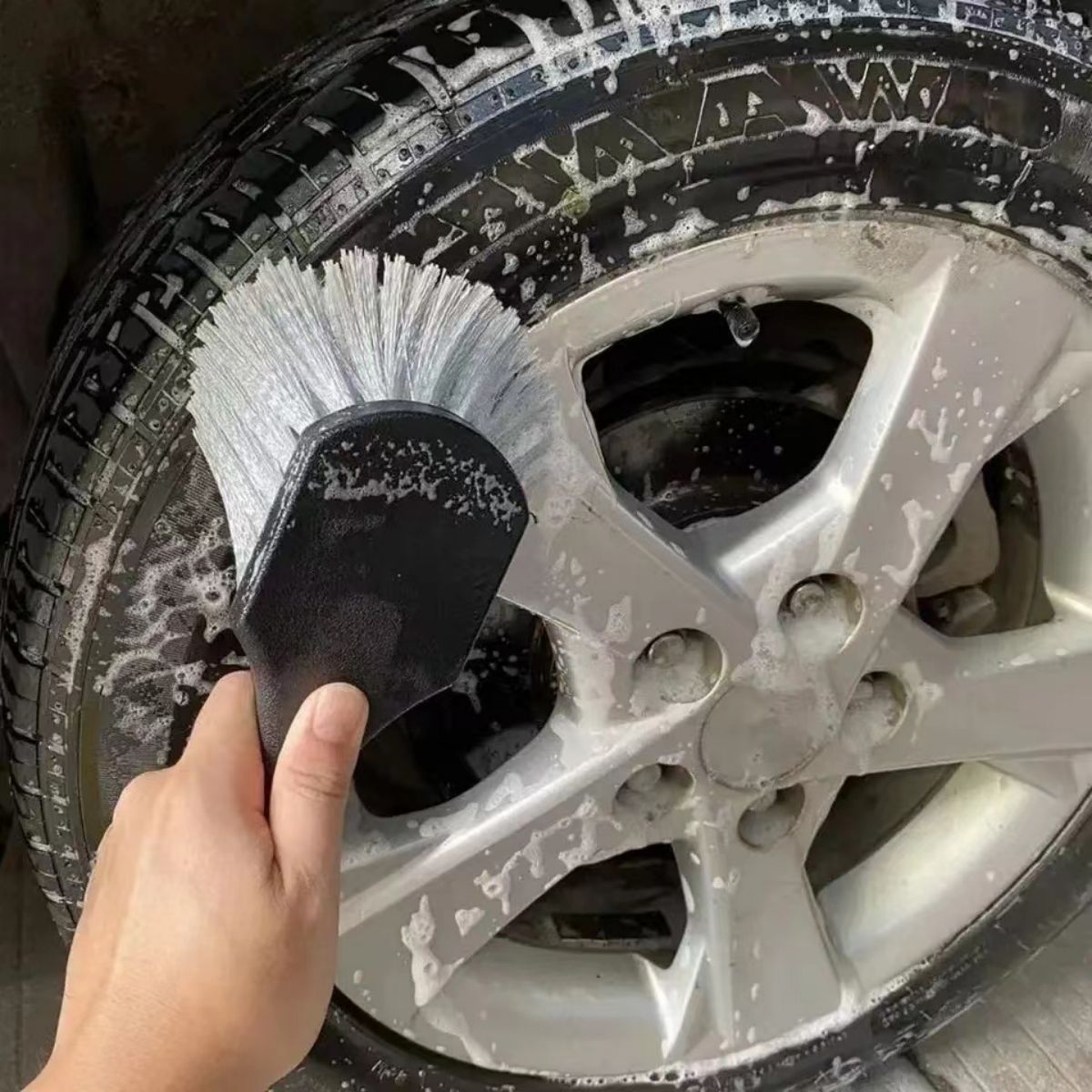 Car Wheel Cleaning Brush Detai - огляд і ціна Car Cleaning Brush